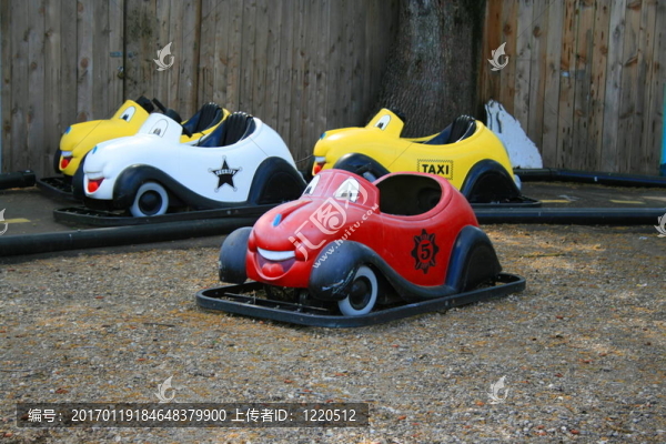 碰碰車