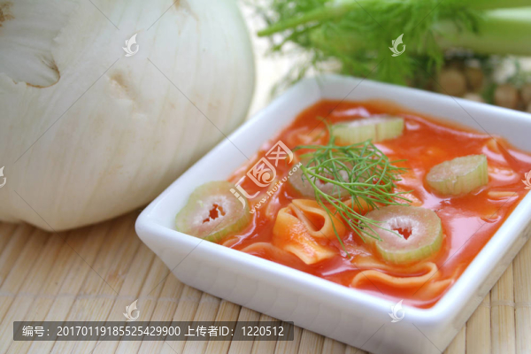 新鮮的湯
