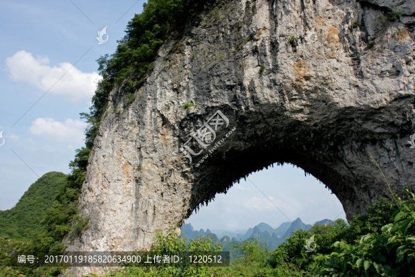Moon,hill；中國