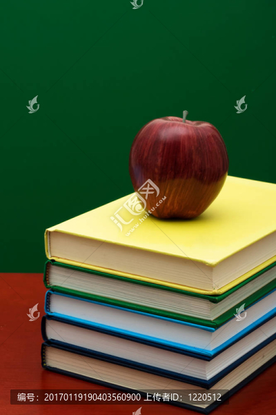 堆書