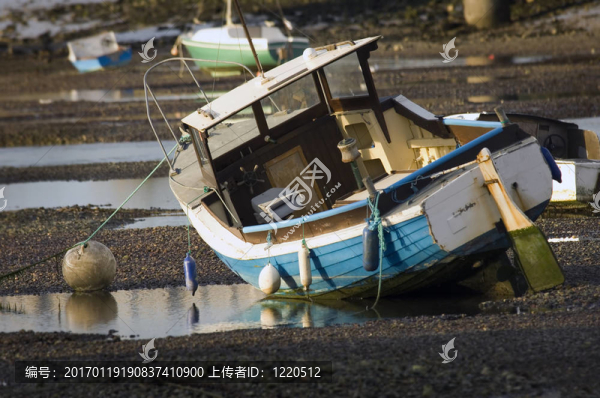 低水漁船
