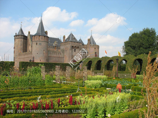 荷蘭城堡與中世紀草藥園。