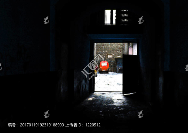 黑暗的小巷