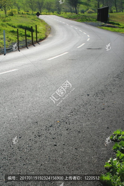 彎曲的路-匯圖網(wǎng) www.fosd68.com 彎曲的路