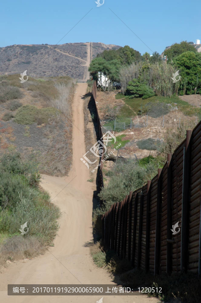 mexicanborderwall