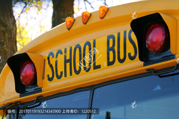 校車