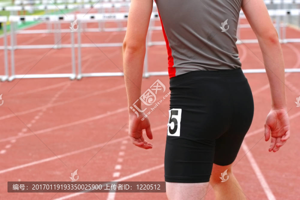 跨欄賽跑的開始