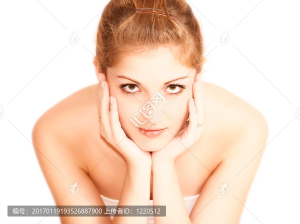 年輕性感女人的肖像；孤立的