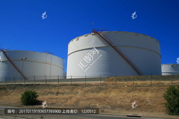 石油儲(chǔ)罐