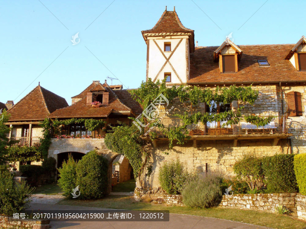 loubressac,-在法國(guó)的很多地區(qū)的一個(gè)中世紀(jì)的山頭村