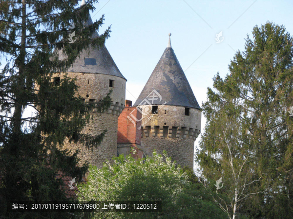 堅(jiān)固的城堡；安德爾省；Berry