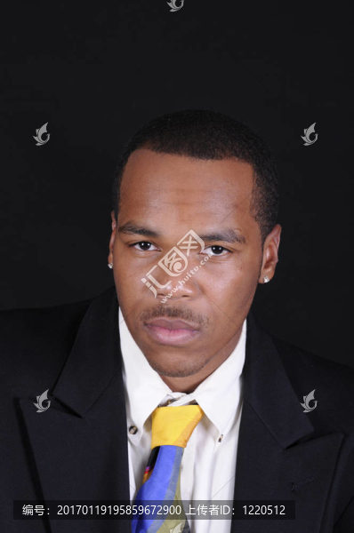 年輕的African,American男子