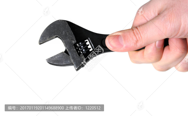 手拿著扳手