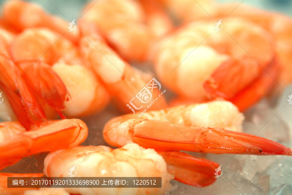 鮮王大蝦在一些冰準(zhǔn)備吃