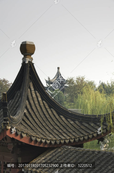 在中國蘇州的兩座塔