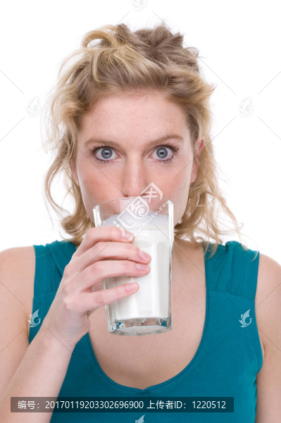 一杯牛奶