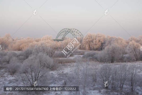 冬天的早晨-匯圖網(wǎng) www.fosd68.com 冬天的早晨