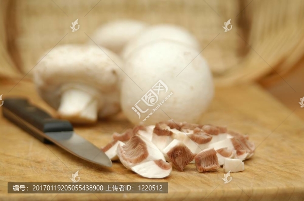 如何切蘑菇