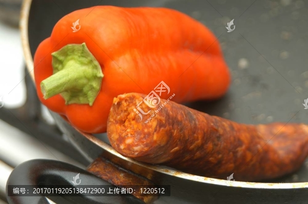 辣椒和意大利臘腸