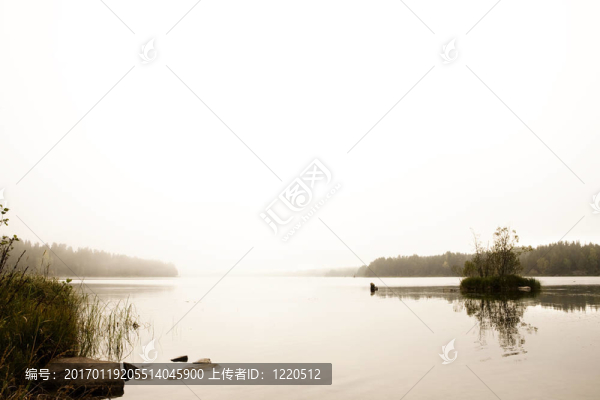 安靜的湖心島