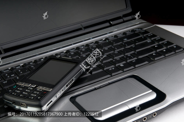 電話上的筆記本電腦