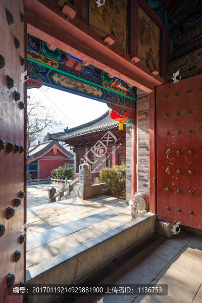 寺廟門