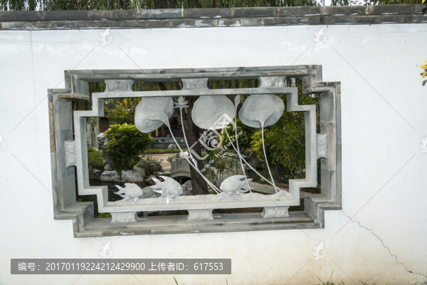 荷塘游魚鏤空窗雕