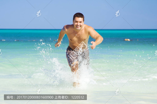 從海洋中奔跑