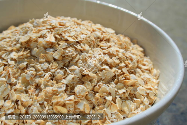 碗里的燕麥