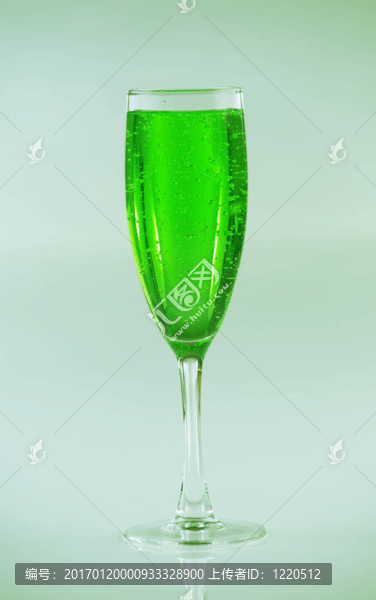 綠色玻璃飲料