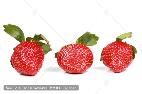 三個(gè)紅色的草莓