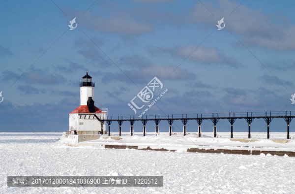 密歇根市東碼頭燈塔