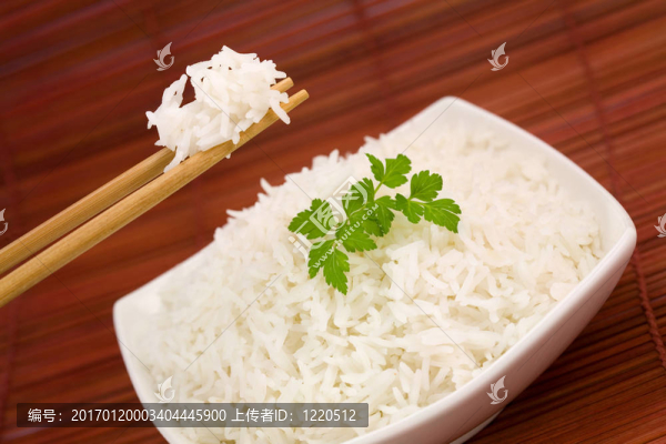 一碗飯?jiān)趬|子上