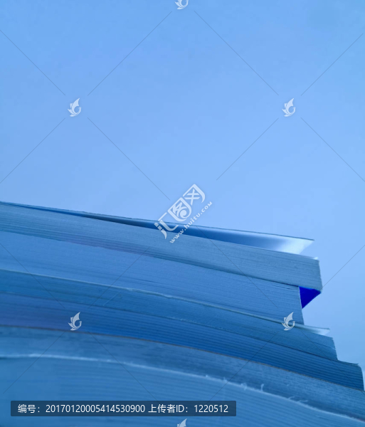 學校的一堆書