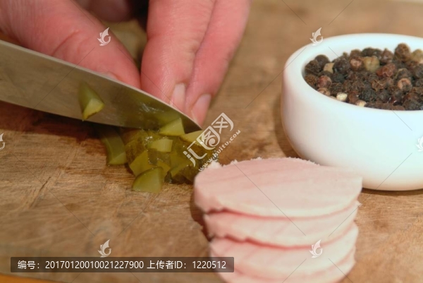 自制燙傷香腸沙拉