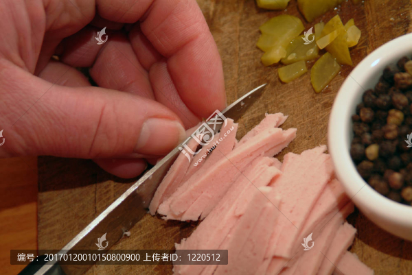 自制燙傷香腸沙拉