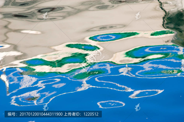 水中的倒影-匯圖網(wǎng) www.fosd68.com 水中的倒影