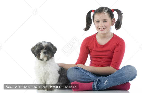 一個女孩和她的狗