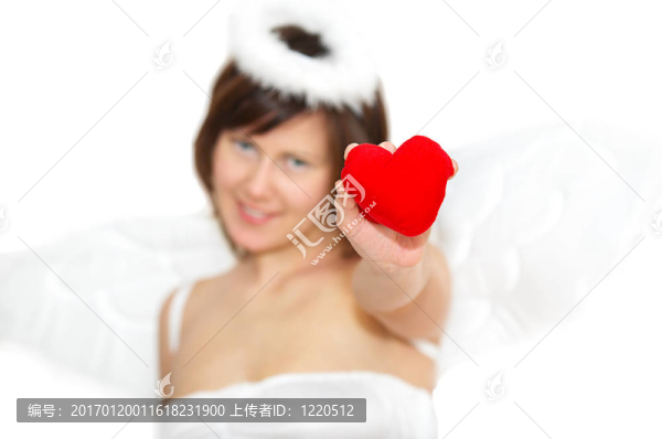 穿紅色衣服的少女