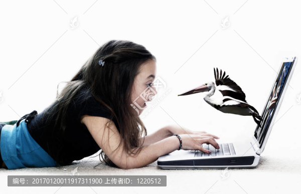 在筆記本電腦上工作
