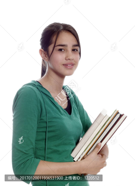 學(xué)生面帶微笑和攜帶筆記本