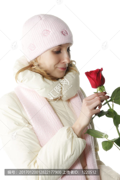 女人與紅玫瑰側(cè)視