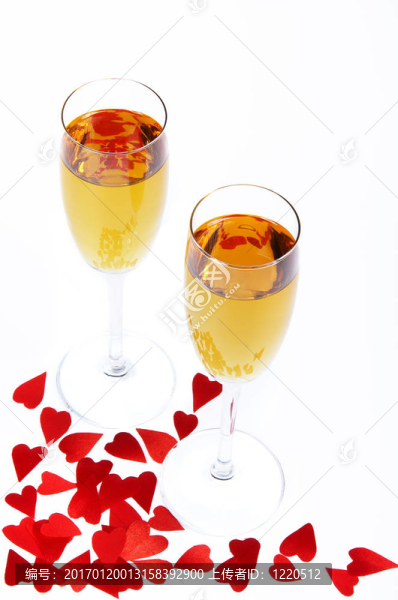 兩杯酒和一顆小心