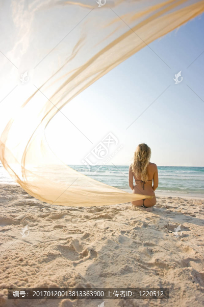 海灘上的女孩