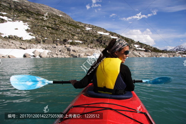 Kayak的女人