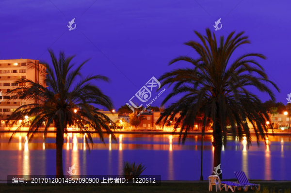 馬洛卡；夜間全景