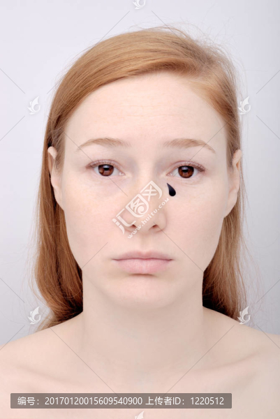 黑色眼淚的女孩的畫像