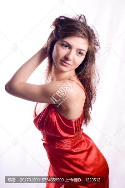 穿著紅色衣服的女孩的肖像