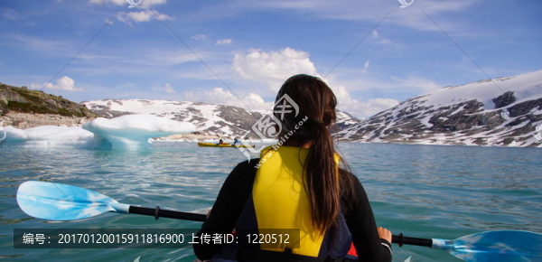 Kayak的女人