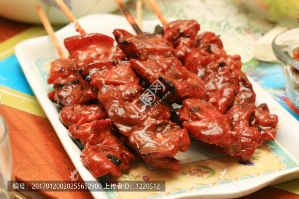 燒烤架上的豬肉燒烤